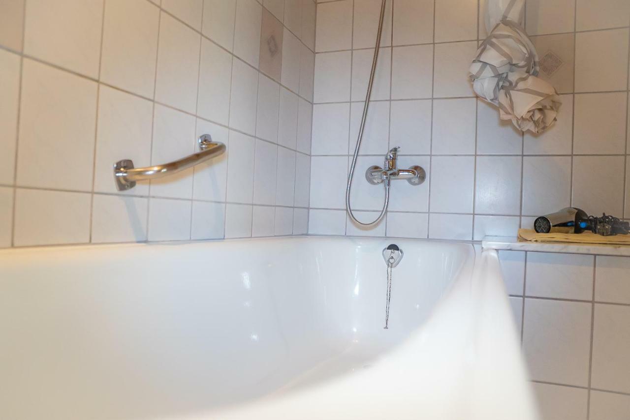 Star Hotel Fachbach 外观 照片